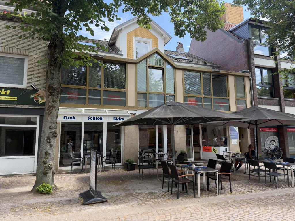 PRAXIS- ODER BÜROFLÄCHE IM ZENTRUM VON AHRENSBURG