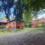 16 Rückansicht mit Auffahrt